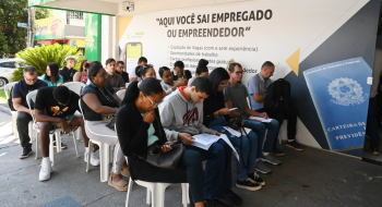 Vagas para jovem aprendiz: feirão oferece mais de mil oportunidades em Goiânia